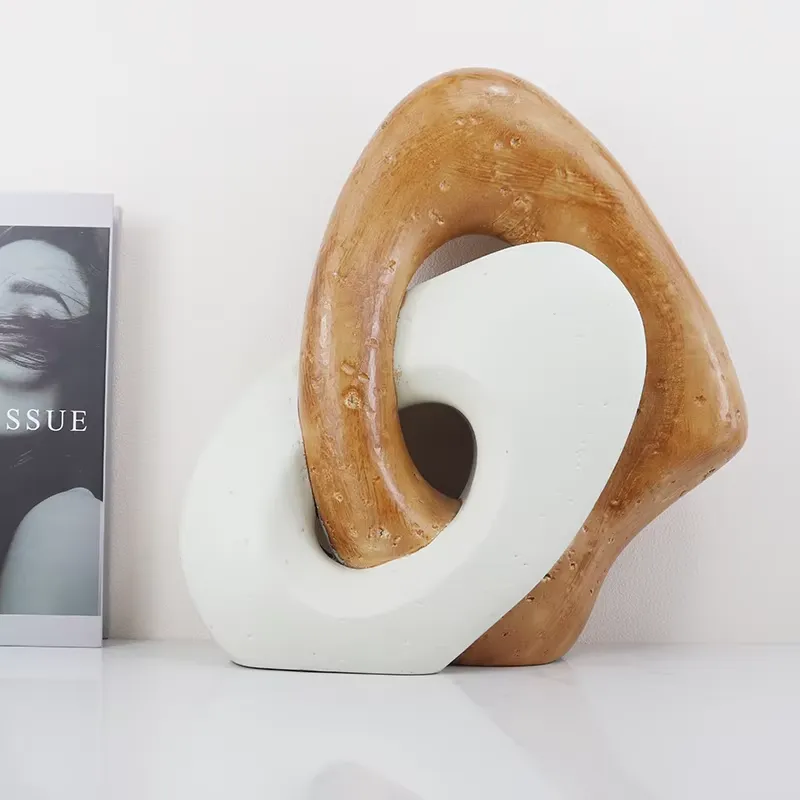 New Resin Sculpture Beige Mode - огляд і ціна Art Craft Hotel