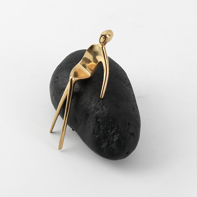 Nordic Resin Figure Sculpture  - огляд і ціна Art Craft Hotel