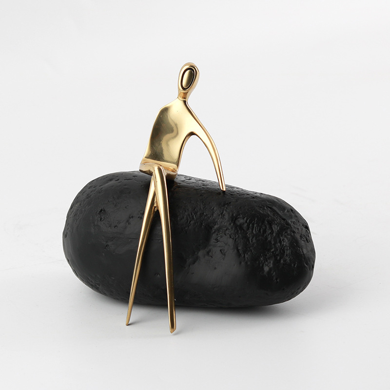 Nordic Resin Figure Sculpture  - огляд і ціна Art Craft Hotel